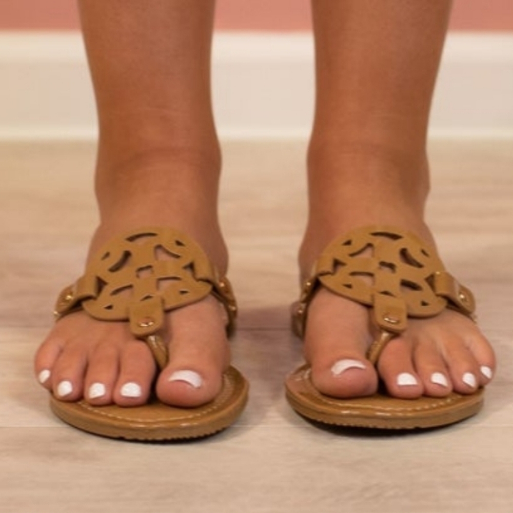 Pierre Dumas Sz 6.5 Tan Inspired Sandals